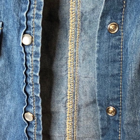 Forever21 Western Denim Button Down - Picture 6 of 9